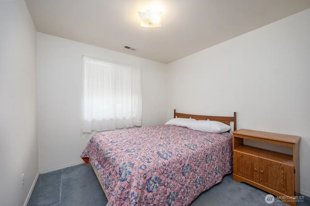 1204 E Hayden Drive Moses Lake, WA 98837