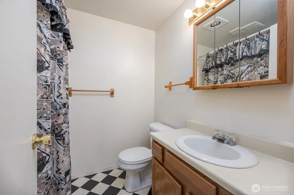 1204 E Hayden Drive Moses Lake, WA 98837