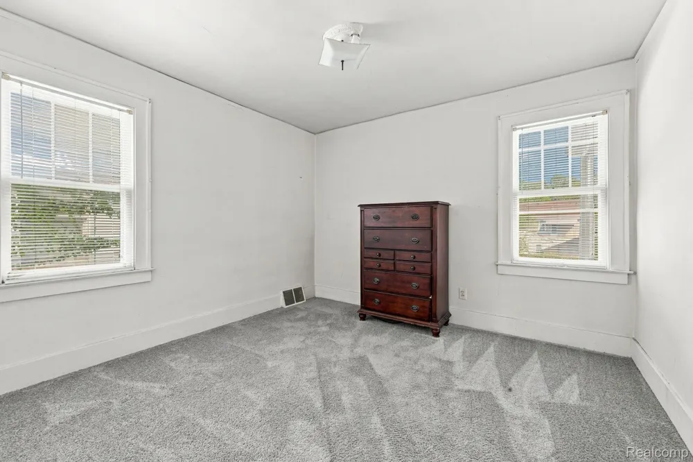 15492 Indiana Street Detroit City, MI 48238
