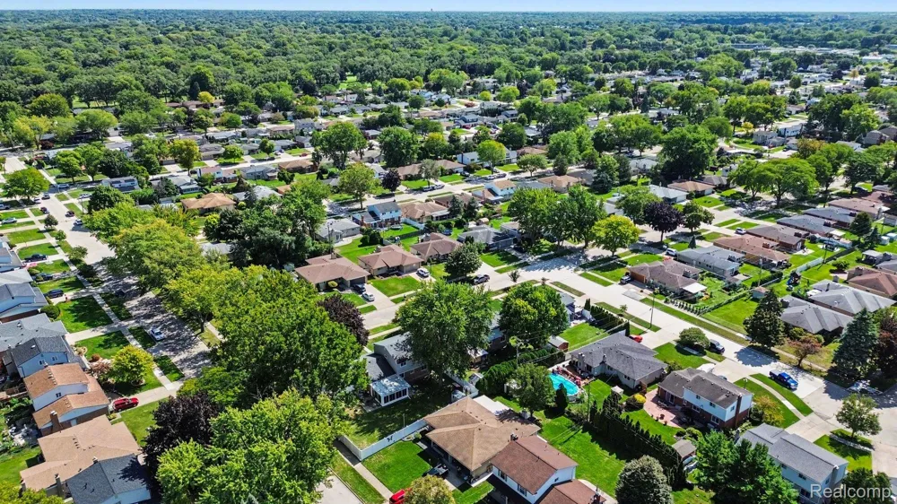 33887 Ashton Drive Sterling Heights City, MI 48312