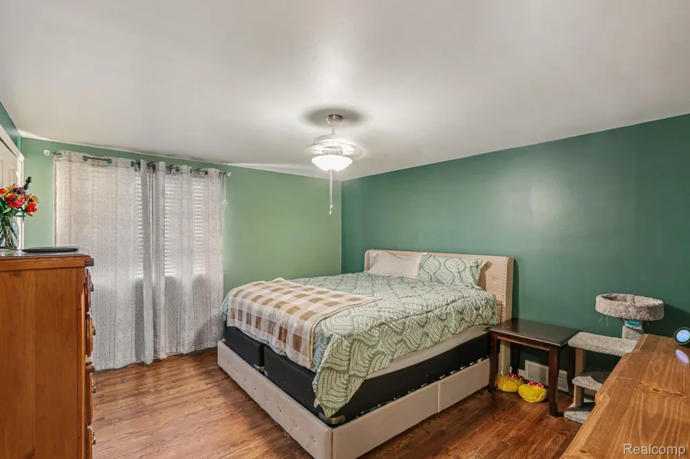 33887 Ashton Drive Sterling Heights City, MI 48312