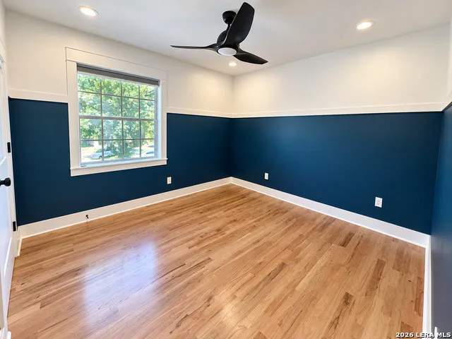 230 W Craig Pl San Antonio, TX 78212
