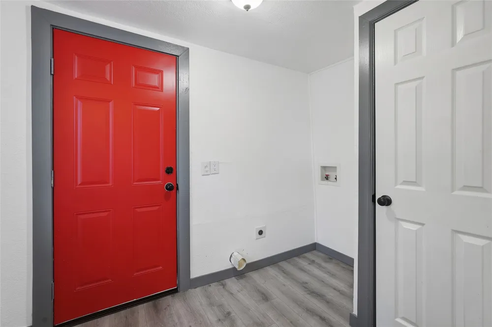 1118 Oxford Street River Oaks, TX 76114
