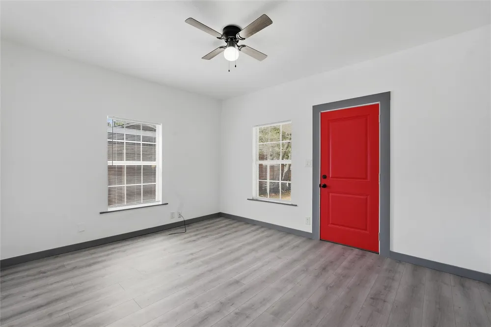 1118 Oxford Street River Oaks, TX 76114