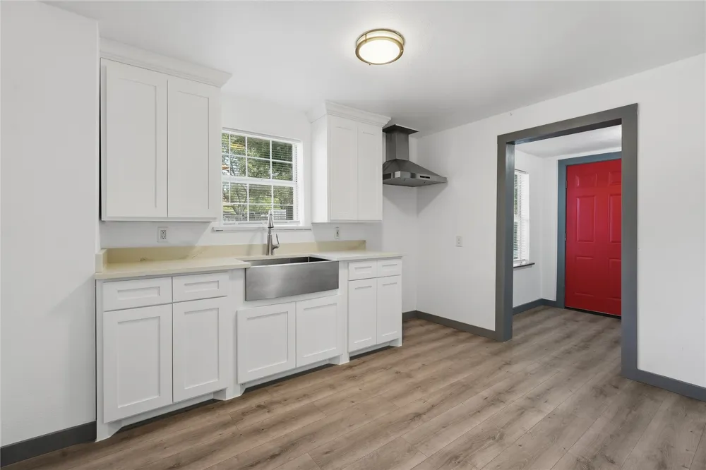 1118 Oxford Street River Oaks, TX 76114