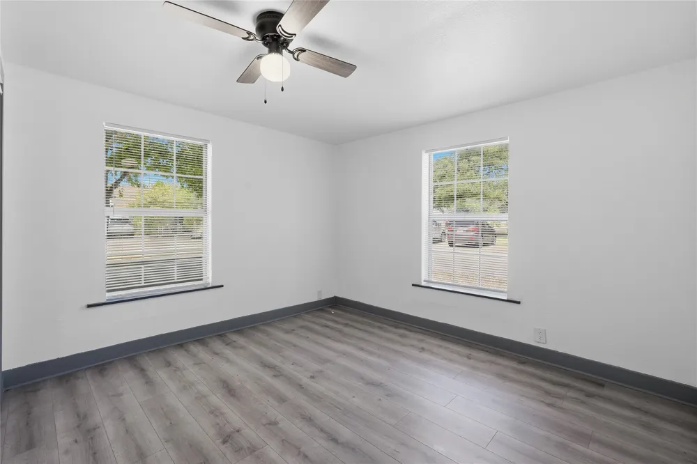 1118 Oxford Street River Oaks, TX 76114