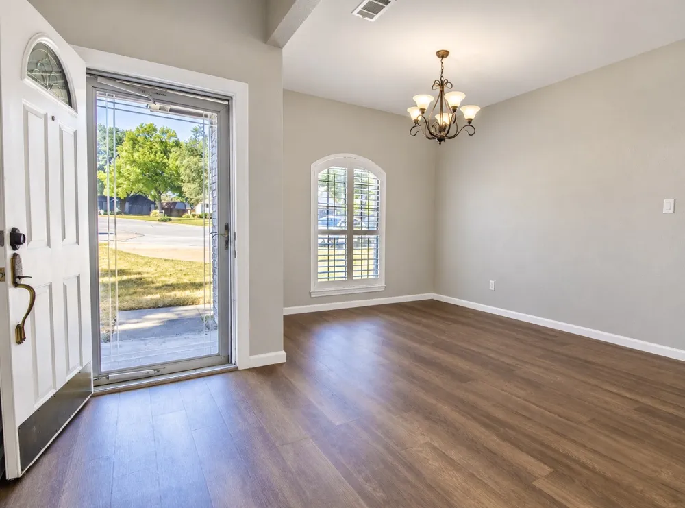 301 Morrison Court Euless, TX 76039