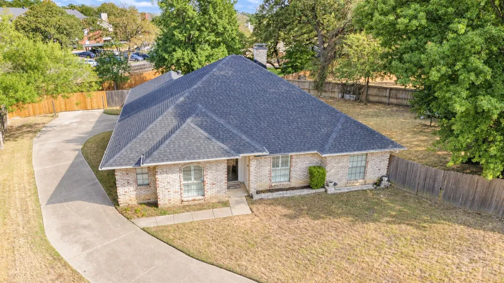 301 Morrison Court Euless, TX 76039