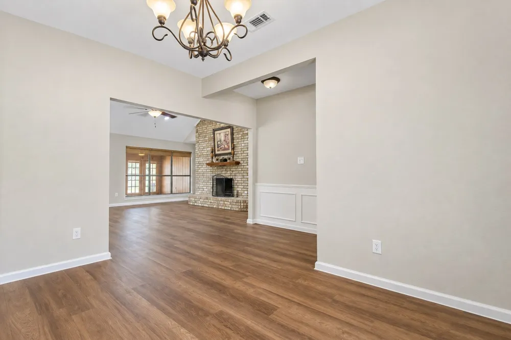 301 Morrison Court Euless, TX 76039