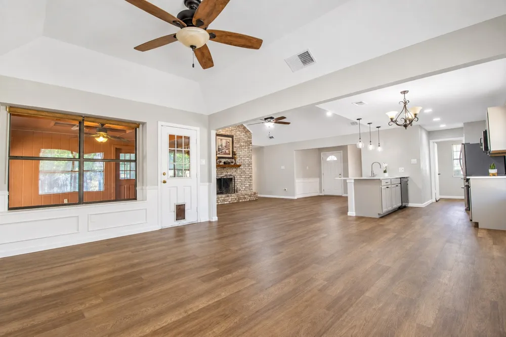 301 Morrison Court Euless, TX 76039