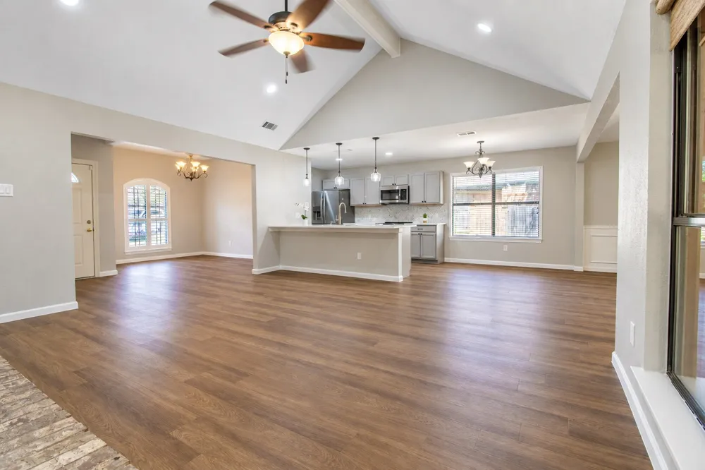 301 Morrison Court Euless, TX 76039
