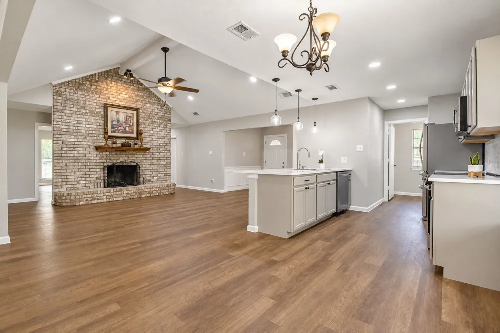 301 Morrison Court Euless, TX 76039