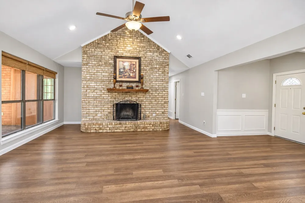 301 Morrison Court Euless, TX 76039