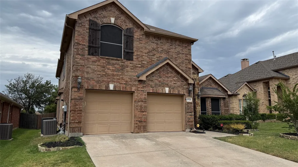 1524 Somerset Road Lewisville, TX 75067