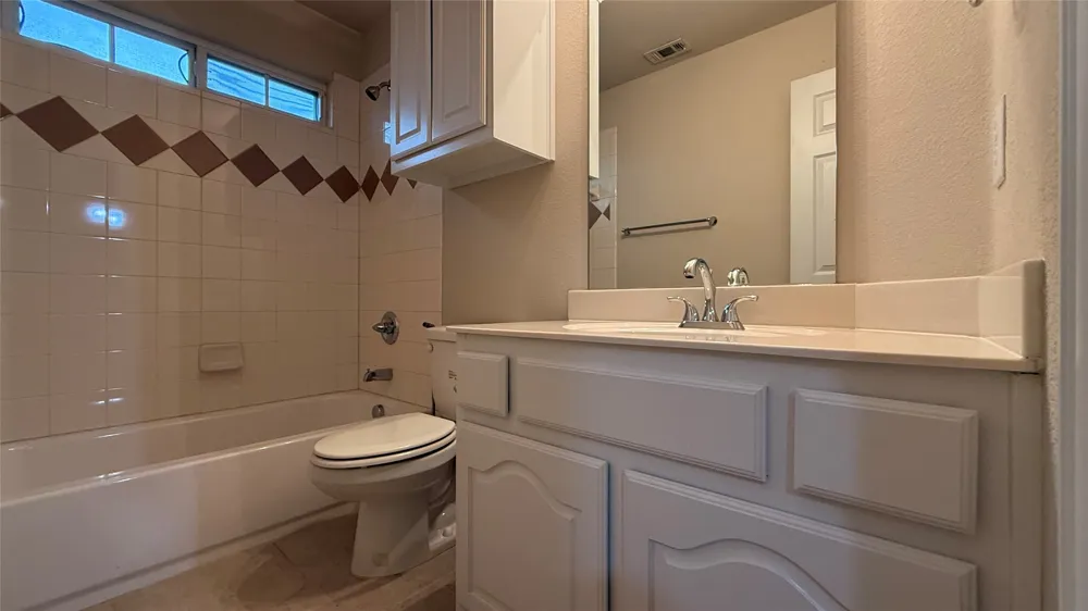 1524 Somerset Road Lewisville, TX 75067