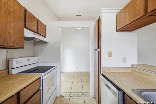 8918 FALL RIVER DR San Antonio, TX 78250