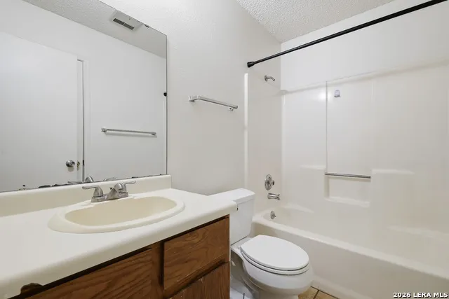 8918 FALL RIVER DR San Antonio, TX 78250