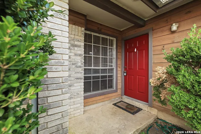 8918 FALL RIVER DR San Antonio, TX 78250