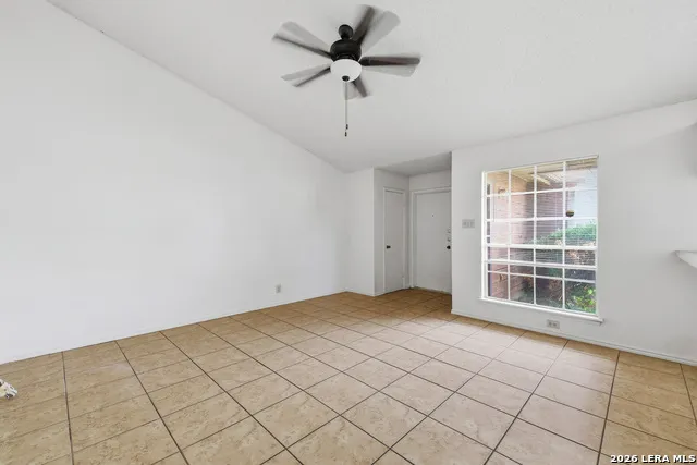 8918 FALL RIVER DR San Antonio, TX 78250