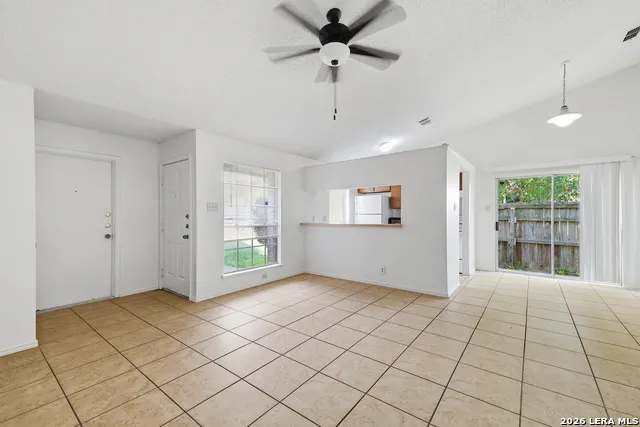 8918 FALL RIVER DR San Antonio, TX 78250