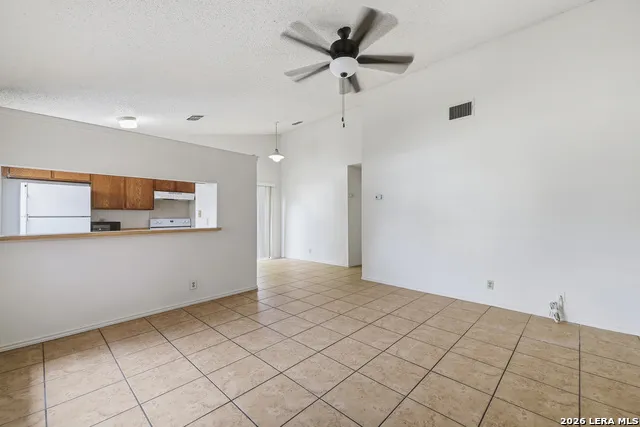 8918 FALL RIVER DR San Antonio, TX 78250