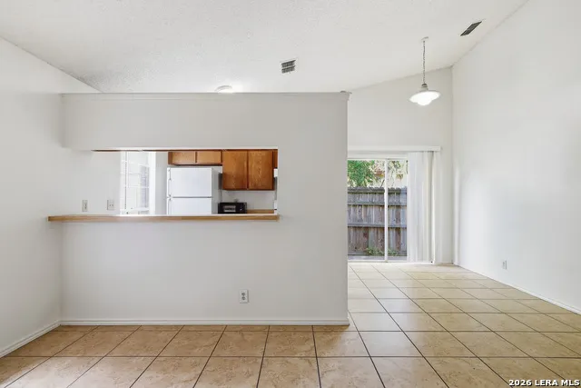 8918 FALL RIVER DR San Antonio, TX 78250