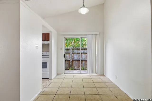 8918 FALL RIVER DR San Antonio, TX 78250