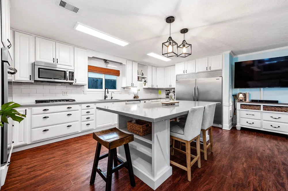 6513 Golf Crest Drive Galveston, TX 77551
