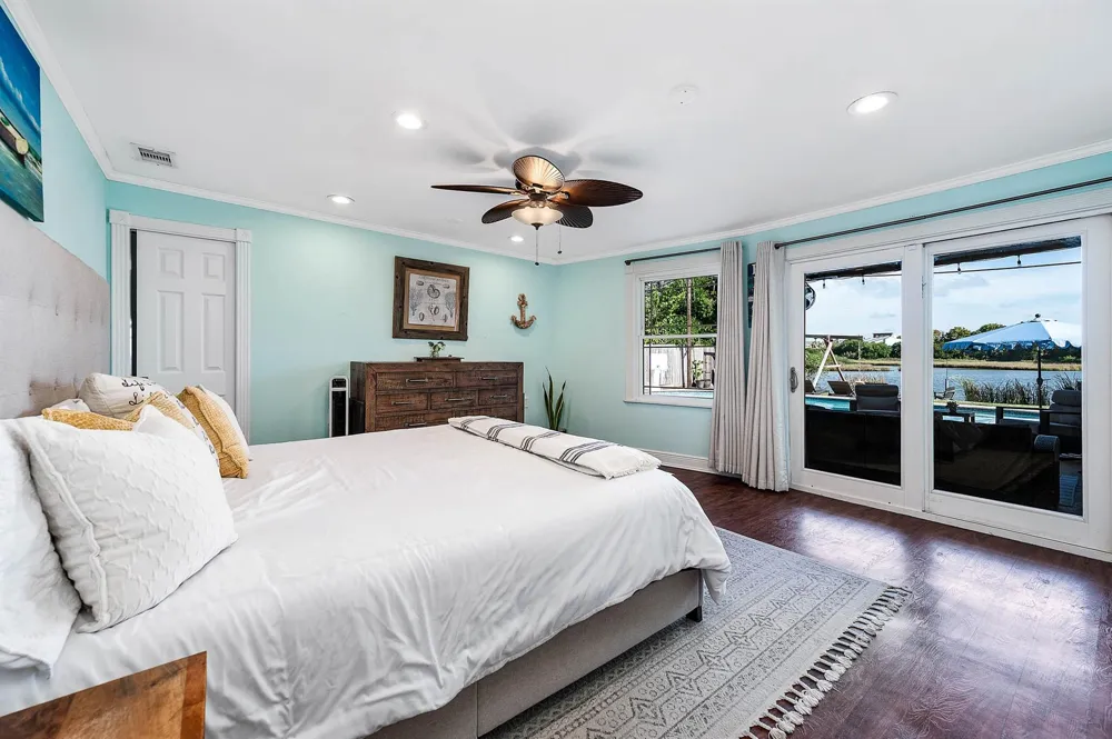 6513 Golf Crest Drive Galveston, TX 77551