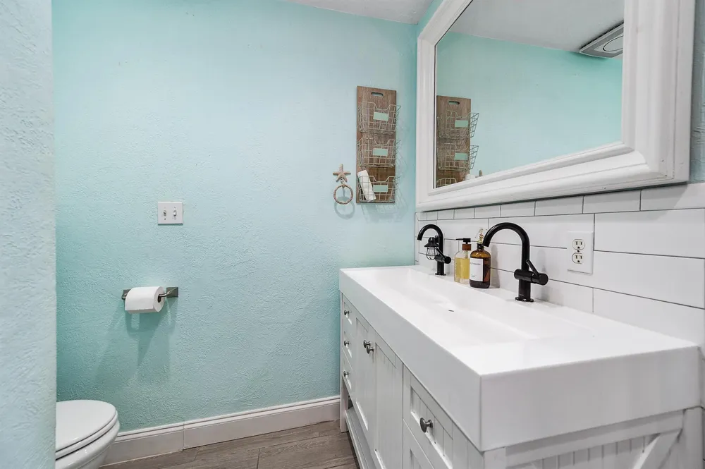 6513 Golf Crest Drive Galveston, TX 77551