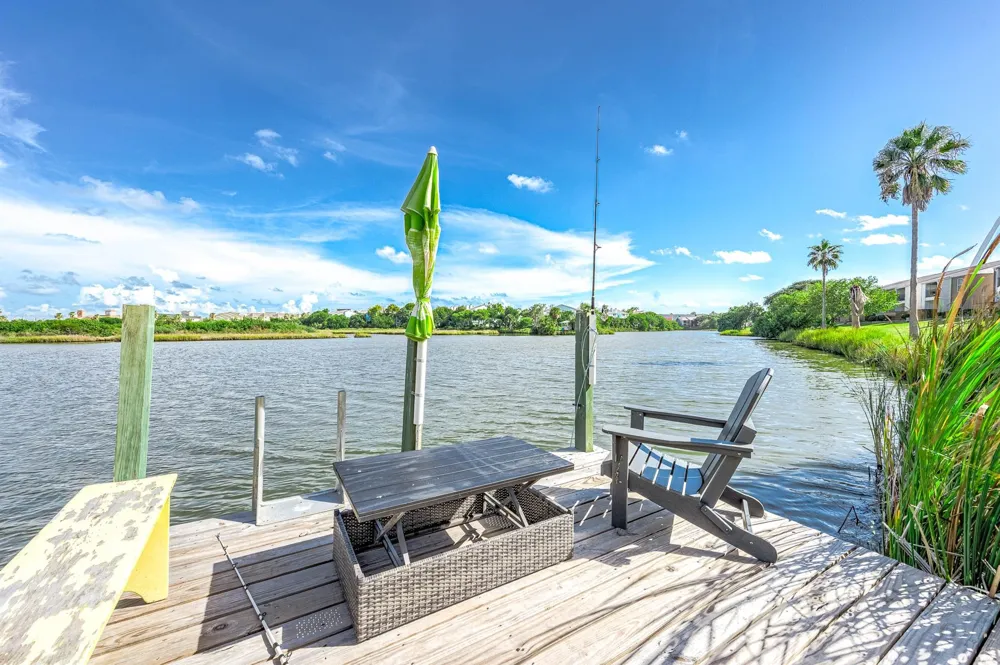 6513 Golf Crest Drive Galveston, TX 77551