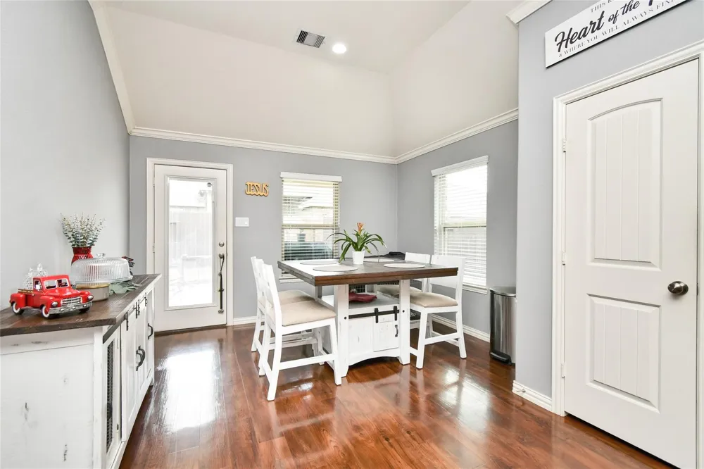 652 Maple Point Drive E Conroe, TX 77301