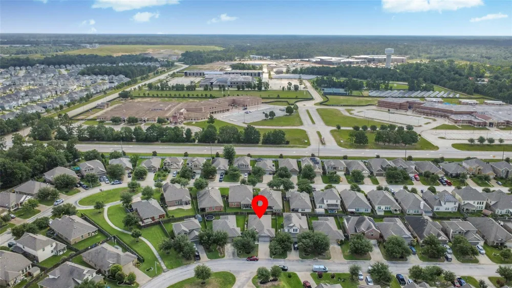 652 Maple Point Drive E Conroe, TX 77301