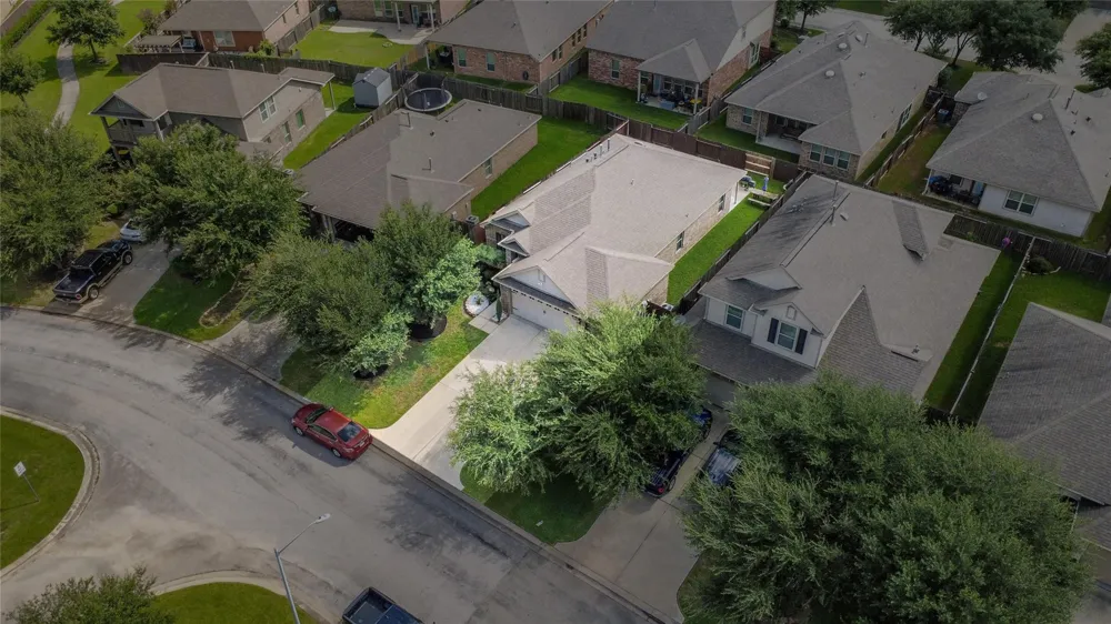 652 Maple Point Drive E Conroe, TX 77301