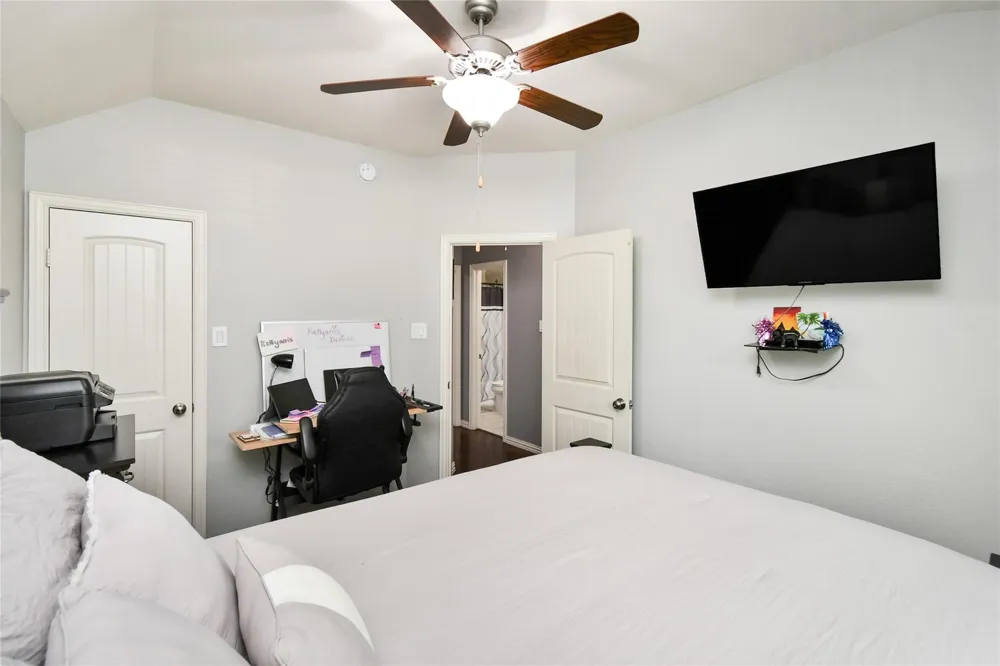 652 Maple Point Drive E Conroe, TX 77301