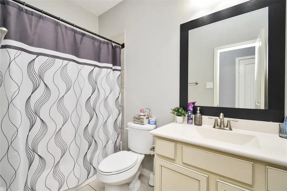 652 Maple Point Drive E Conroe, TX 77301