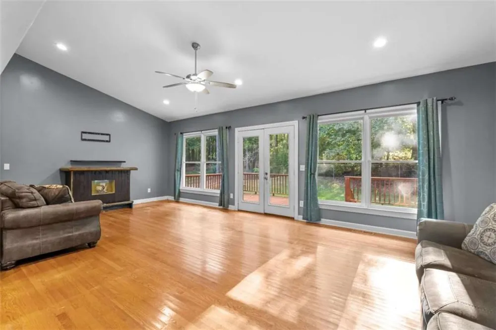 17 Mountain Oaks Drive Carrollton, GA 30116