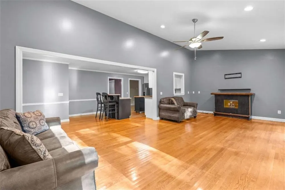 17 Mountain Oaks Drive Carrollton, GA 30116