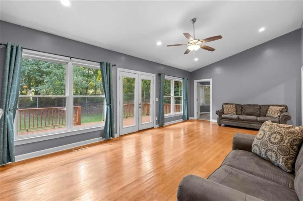 17 Mountain Oaks Drive Carrollton, GA 30116
