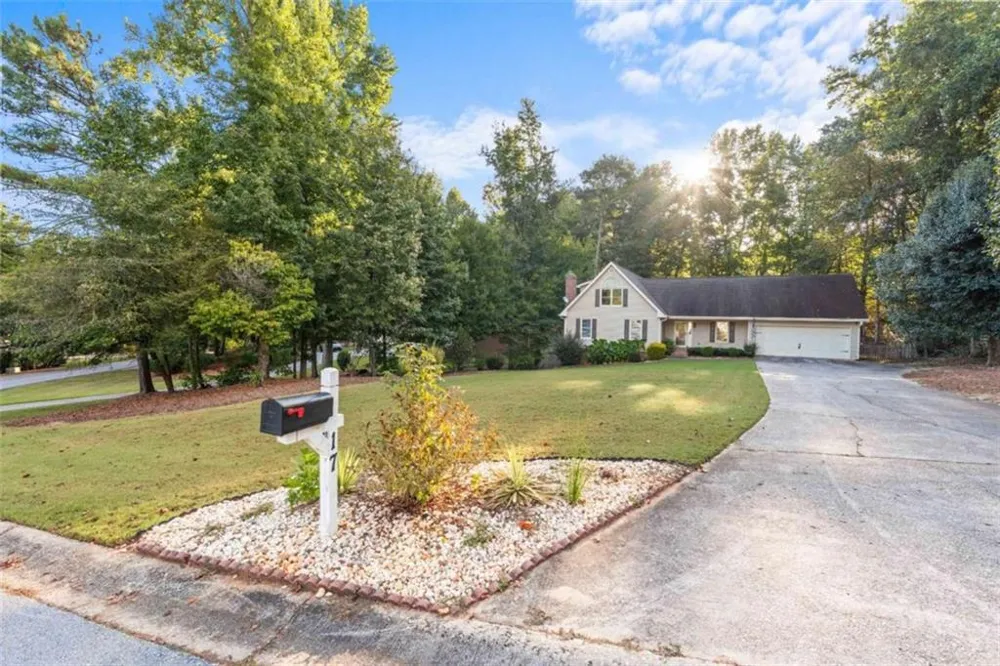 17 Mountain Oaks Drive Carrollton, GA 30116