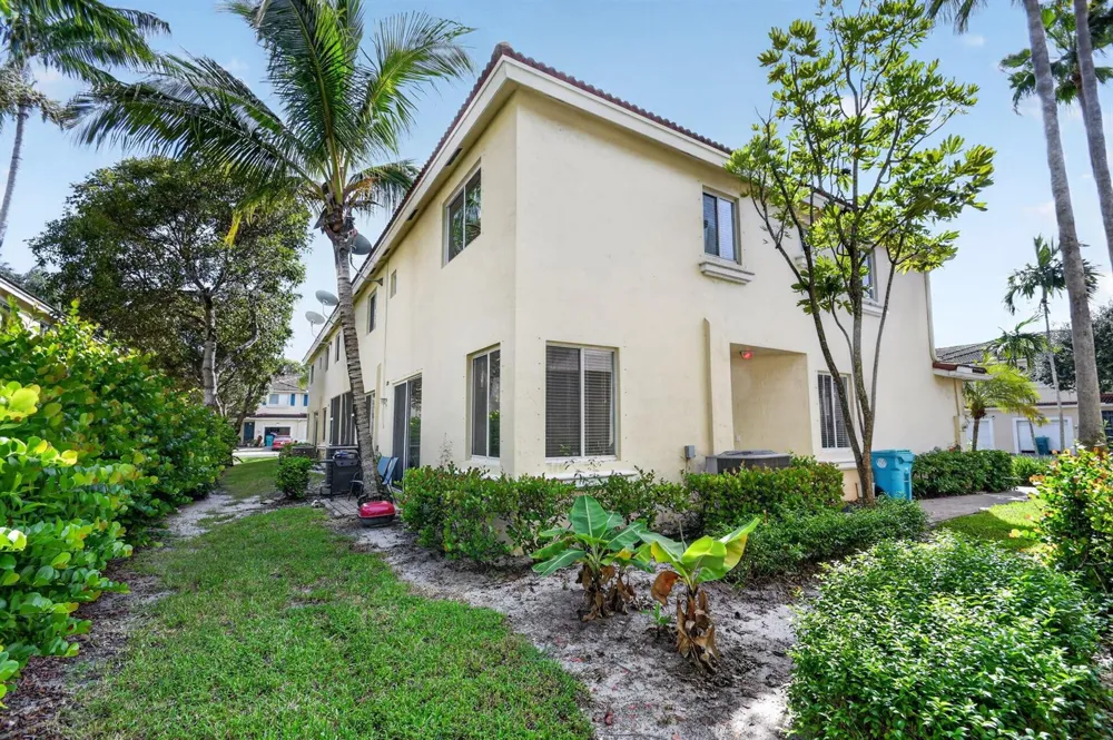2785 S EVERGREEN CIRCLE Boynton Beach, FL 33426