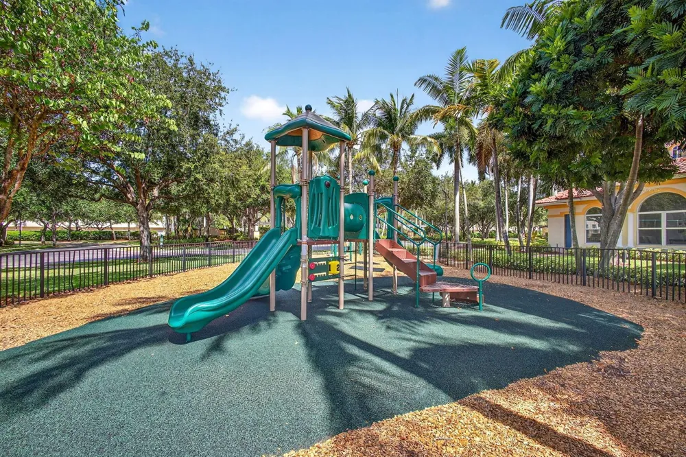 2785 S EVERGREEN CIRCLE Boynton Beach, FL 33426