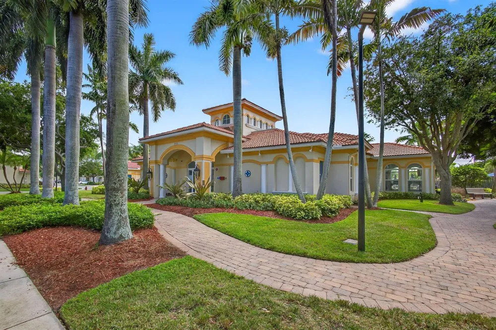 2785 S EVERGREEN CIRCLE Boynton Beach, FL 33426