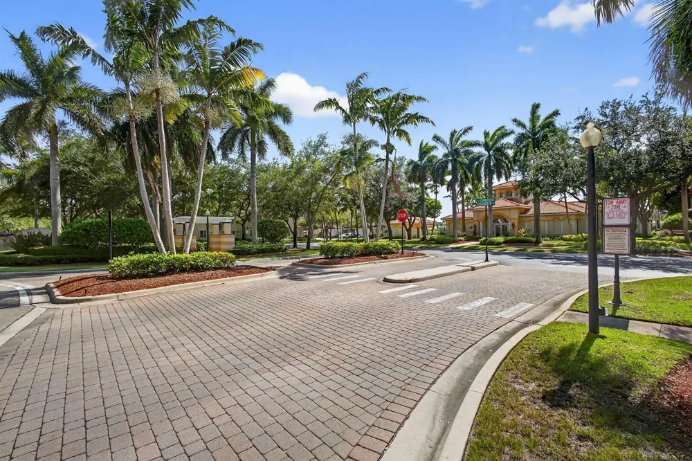2785 S EVERGREEN CIRCLE Boynton Beach, FL 33426