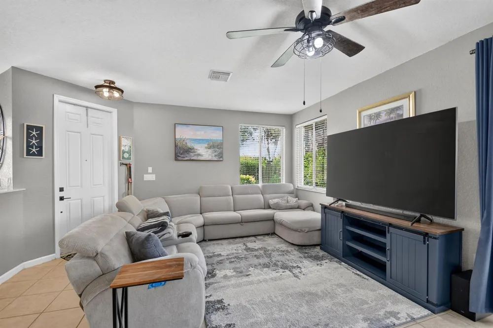 2785 S EVERGREEN CIRCLE Boynton Beach, FL 33426