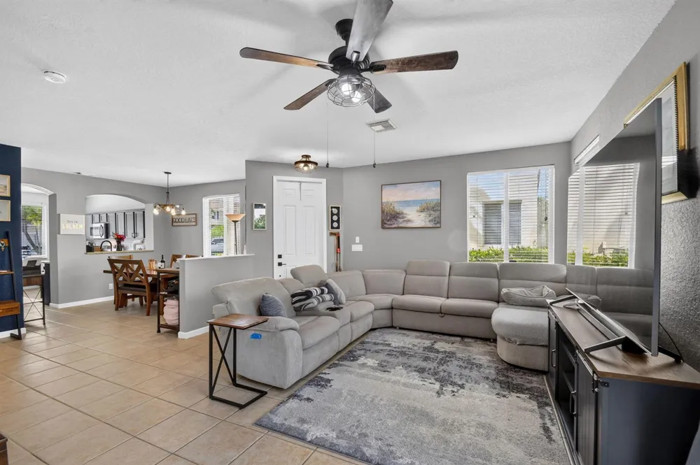 2785 S EVERGREEN CIRCLE Boynton Beach, FL 33426