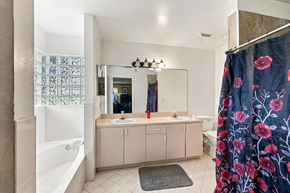 3243 NW 43RD PLACE Oakland Park, FL 33309