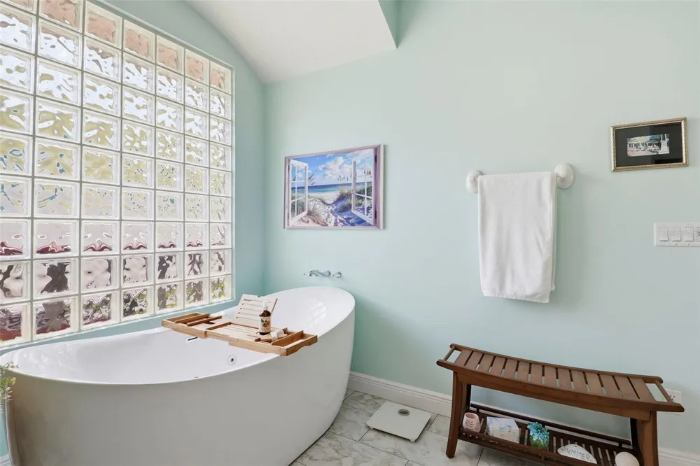 212 SYKES POINT Merritt Island, FL 32952