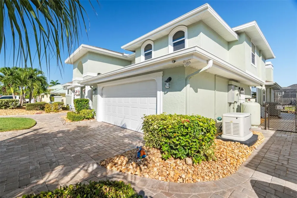 212 SYKES POINT Merritt Island, FL 32952
