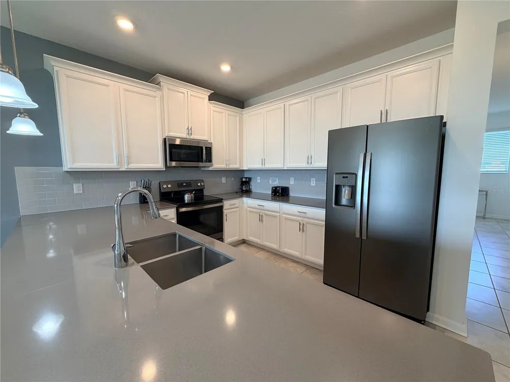1115 CHALLENGE DRIVE #1115 Davenport, FL 33896